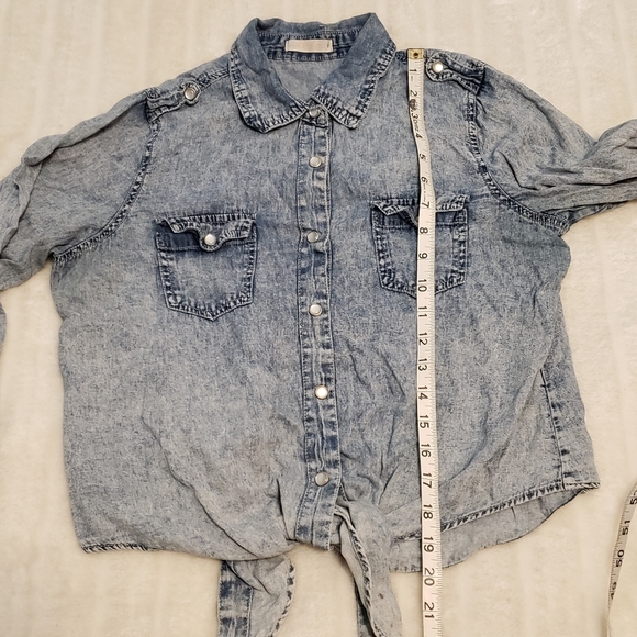 BOGO Free🦋 Ardene Button Down Tie Front Jean Shirt - Picture 6 of 12